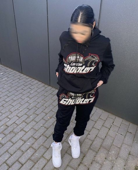 Baddie Hoodie Outfit, Nike Tracksuits Woman, Uk Drip Outfits Girl, Tracksuit Outfit Women Street Styles, Drip Outfits Women, Tracksuit Aesthetic, Tracksuit Outfit Women, Sweat Suits Outfits, Tn Nike