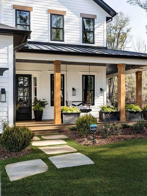 50 Beautiful Farmhouse Porch Columns For a Grand Entrance - NP Modern Farmhouse Porch, White Farmhouse Exterior, Farmhouse Exterior Design, House Front Porch, Porch Columns, Front Porch Design, Farmhouse Landscaping, Home Exterior Makeover, Farmhouse Front Porches