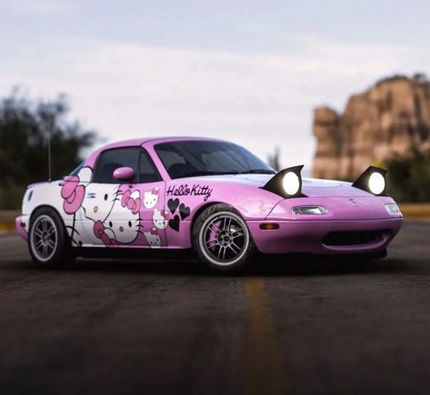 MIATA TEAM on Instagram: “Hello Kitty Miata 🐱 🏎/ 📸 @harsh.vp_ Follow @miatateam @mazdagang__ #️⃣ #miatateam #mazdagang #️⃣ #miata #miatamx5 #mx5 #mx5na #mx5nb…” Racing Car Design, Miata Mods, Miata Car, Black Car Wallpaper, Hello Kitty Car, Hello Kitty Merchandise, Car Deco, Nascar Cars, Best Jdm Cars