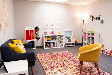 School Therapy Room, Play Therapy Office Ideas, Speech Therapist Office, Small Play Therapy Office, Psychologist Room Design, Therapy Room Ideas Office, Counseling Room Design Counselor Office, Play Therapy Office Set Up, Play Therapy Office Decor