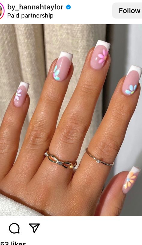 French Tip Holiday Nails Summer, Biab Nail Sets, Colourful Nails Square, Nails For Holiday Summer Short, Holiday Nails Inspo Summer, Holiday Nails Summer French Tip, Biab Extensions Nails Summer, Ibiza Acrylic Nails, French Tip Nails With Design On One Nail