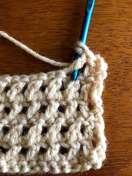 How to Crochet the Twisted Stitch—Free Crochet Pattern Crochet For Dummies, Crochet Twist, Crochet Dishcloth, Easy Crochet Stitches, Twist Pattern, Easy Crochet Blanket, Crochet Stitches For Beginners, Puff Stitch, Single Crochet Stitch