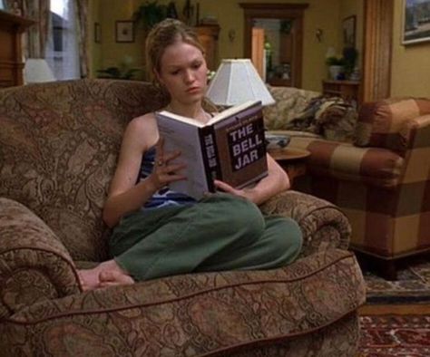 Life Is A Movie, Kat Stratford, Be The Main Character, 10 Things I Hate About You, Cher Horowitz, Bell Jar, What To Watch, Opening Credits, The Bell Jar