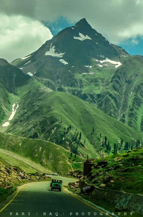 Awesomely beautiful Jalkhad! Pakistan Nature, Pakistan Mountains, Pakistan Pictures, Pakistan Beauty, Background Scenery, Northern Pakistan, Pakistan Culture, Beautiful Pakistan, Hunza Valley