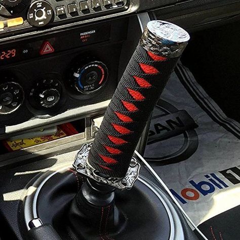 Car Accessories For Guys, Car Assesories, Car Deco, Car Accesories, Cool Car Accessories, Rainbow Tree, Automatic Cars, Cute Car Accessories, Street Racing Cars