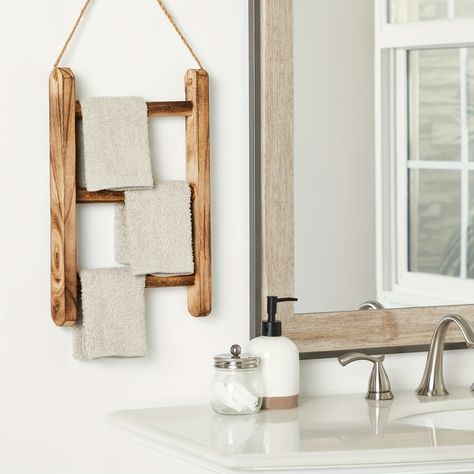 Vintage Bathroom Decor Farmhouse, Rustic Towel Rack Bathroom, Ladder Towel Racks, Ladder Towel Rack, Toallero Ideas, Towel Racks For Bathroom, Rustic Towel Rack, Hanging Towel Rack, Bathroom Decor Farmhouse