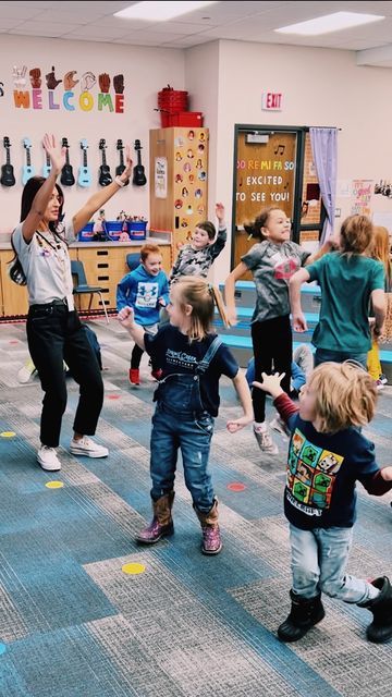 M O L L I E teaches M U S I C 🎶 on Instagram: "Take a walk STOP! One of my favorites for exploring our space.. I use this for practicing movement expectations at the beginning of the year. I love having students offer ideas for how to move and changing the words! The littles love it! #musicteacher #musicclass #musiceducation #elemmusiced #elementarymusicteacher #musicteachersofinstagram #teacher #teachersofinstagram #music #teachergram #musiceducators #musicalmovement" Ulm, Student Teaching Aesthetic, Elemtary School Teacher, Early Childhood Teacher Aesthetic, Pre K Teacher Aesthetic, Elementary Music Teacher Aesthetic, Teach Aesthetics, Student Teacher Aesthetic, Teaching Vision Board