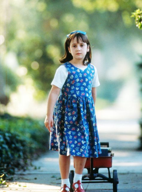 20 Years Later & The Cast Of Matilda Is Unrecognizable #refinery29 Matilda Outfit, One Direction Brasil, Matilda Cast, Matilda Movie, Matilda Wormwood, Matilda Costume, Mara Wilson, Halloween Parejas, Childhood Movies