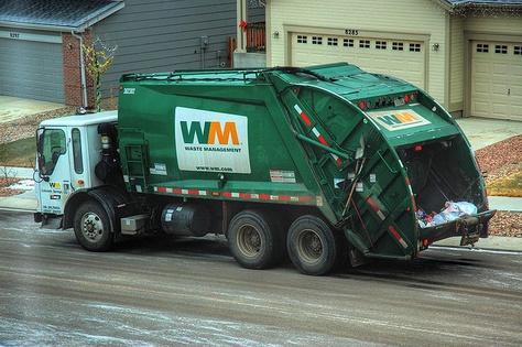 EEEK! Garbage Collector, Sustainable Consumption, Trash Collector, Trash Truck, Truck Graphics, Cool Nike Wallpapers, Built Truck, Waste Management, Mack Trucks