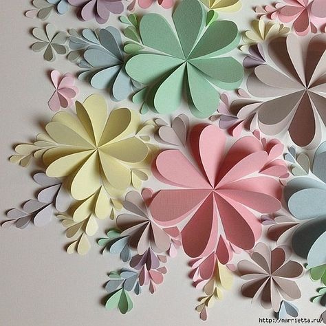 All done with folded hearts! Cool. Diy Paper Flower Wall, Paper Flower Wall Art, Kerajinan Diy, Aktiviti Kanak-kanak, Gubahan Bunga, Diy Flores, Flowers Easy, Fleurs Diy, Easy Paper Flowers