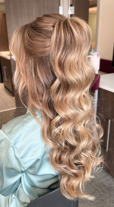 Half Up Hairstyles Wedding Bridesmaid, Up Do Hair Ideas For Prom, Prom Hair Up And Down, Bridesmaid Hair Half Up Ponytail, Cute Hairstyles For Long Hair Homecoming, Aesthetic Hairstyles Prom, Mom Prom Hairstyles, Hairstyles For Big Events, Prom Hair Blowout Half Up