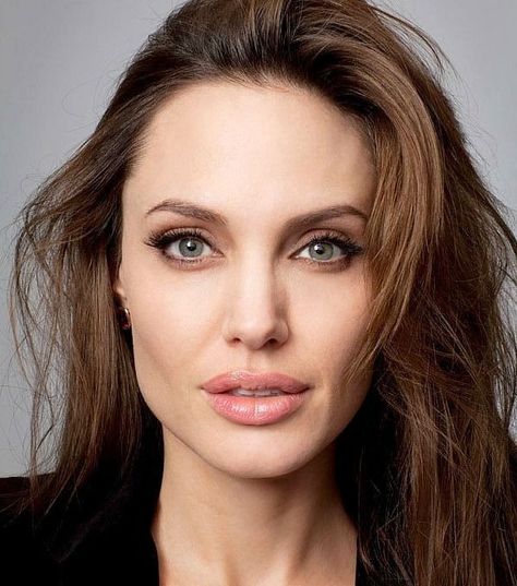 Celebrity122302 Angelina Jolie Eyes, Angelina Jolie Face, John Voight, Angelina Jolie Makeup, Angelina Jolie Photos, Beautiful Women Over 50, Hair 2018, Top Models, Most Beautiful Faces