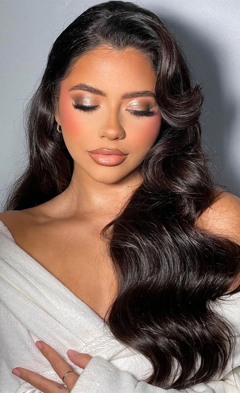 Soft Glam Glowy Makeup, Regal Makeup Look, Bridal Makeup Glam Hollywood Glamour, Full Glam Bride Makeup, Latina Bride Makeup, Latina Bridal Makeup, Bridal Soft Glam Makeup, Full Glam Wedding Makeup, Old Hollywood Glam Makeup