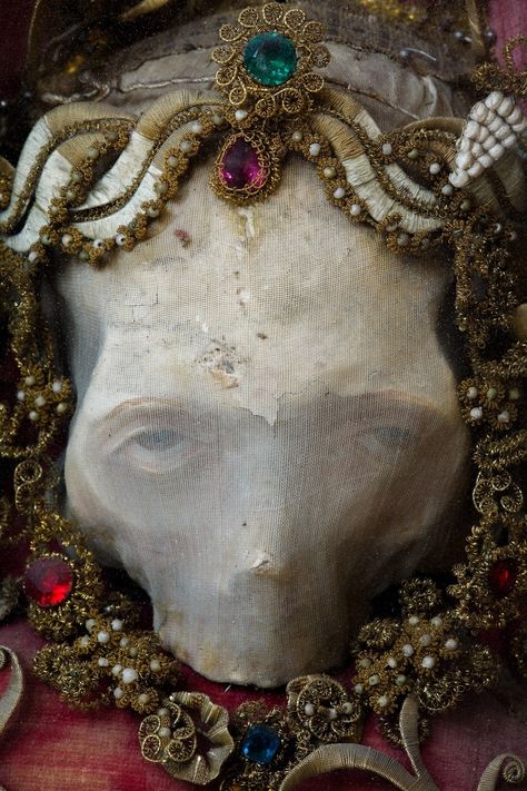 Head relic of St. Deodatus (Roggenburg, Germany) | 19 Bejeweled Skeletons That'll Blow Your Mind Morbid Curiosity, Rome Catacombs, Images Terrifiantes, Relic Hunter, The Catacombs, Art Sacre, Creepy Pictures, Catholic Saints, Skeletal