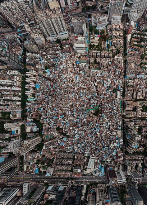 People On This Group Are Sharing Examples Of 'Urban Hell' That Look Like A Dystopian Movie But Are Sadly Real (40 New Pics) | Bored Panda Cyberpunk Drawing, Las Vegas Images, Dystopian World, Environment Photography, Urban People, China Image, Cityscape Photography, Aerial Images, Water Waste