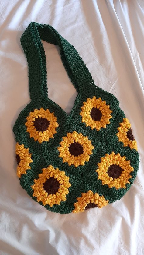 Crochet Bag 13 Squares, Crochet 13 Granny Square Bag, Sunflower Granny Square Bag Pattern Free, Granny Square Crochet Sunflower, Granny Square Sunflower Bag, Crochet Sunflower Granny Square Bag, Crochet Bag Sunflower, 13 Granny Square Bag, Granny Square Bag Ideas