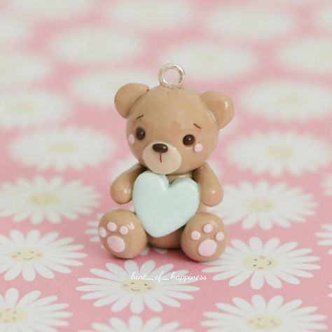 Cute teddy bear charm made out of polymerclay 🧸💝 Fimo, Clay Teddy Bear Tutorials, Polymer Clay Bear Teddy, Clay Bear Cute, Clay Bear Tutorial, Teddy Bear Polymer Clay, Teddy Bear Clay Art, Air Dry Clay Teddy Bear, Clay Charms Animals