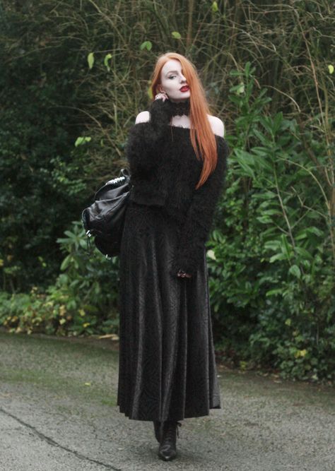 Couture, Forest Goth, Winter Grunge Outfits, Olivia Emily, Dark Beauty Fashion, Visual Clothing, Goth Look, Witch Fashion, Witchy Fashion