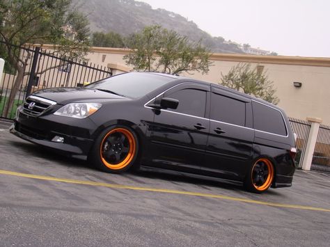 2 Honda Minivan, Honda Oddysey, Odyssey Van, Jdm Honda, Cool Vans, Honda S, Import Cars, Toyota Sienna, Car Advertising