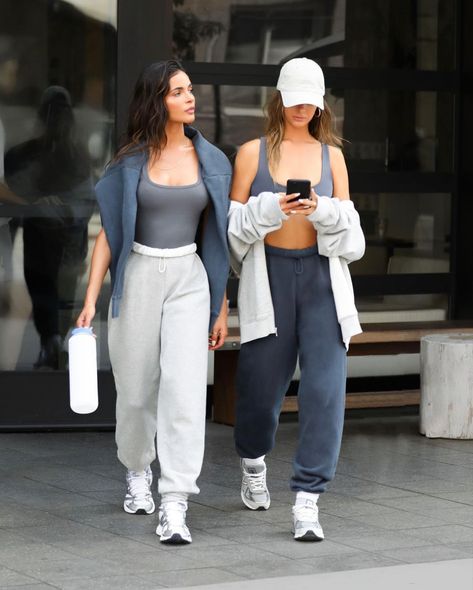 Sportwear Outfit, Hot Day Outfit, Los Angeles Streetwear, Workout Outfits Winter, Casual Sporty Outfits, Gymwear Outfits, Looks Academia, Gym Attire, Streetwear Essentials