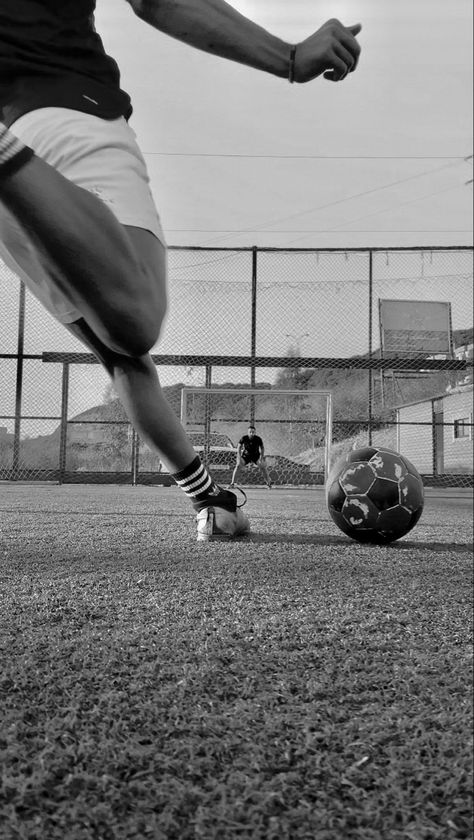 Football wallpaper, shooting, soccer wallpaper, field, ball, legs Soccer Photography Poses, Soccer Shoot, Football Poses, Foto Sport, Black And White Football, Football Background, Entrainement Football, Soccer Photography, Sport Portraits