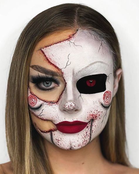 Diy Scary Face Makeup, Halloween Makeup Themes, Detailed Halloween Makeup, Spooky Halloween Makeup Looks, Halloween Makeup Scream, Women’s Halloween Makeup, Fantasy Halloween Makeup, Easy Artistic Makeup Ideas, Ghost Face Makeup Halloween