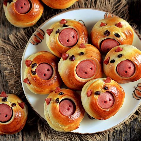 Pigs in a Blanket Decorações Com Comidas, Food Art For Kids, Easy Food Art, Pigs In A Blanket, Läcker Mat, Kids Party Food, Snacks Für Party, Fun Kids Food, Food Crafts