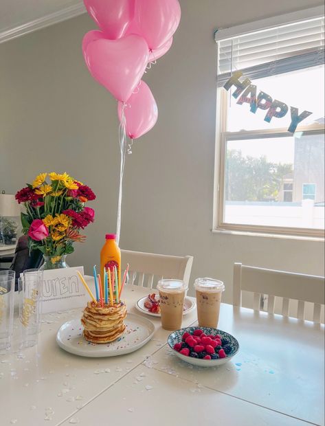 Relaxed Birthday Ideas, Mom Bday Party Ideas, Lowkey Party Ideas, Small Birthday Get Together Ideas, Wholesome 21st Birthday Ideas, Birthday Breakfast Bar Ideas, 16 Birthday Food Ideas, Surprise Birthday Breakfast Ideas, 21st Birthday Morning Surprise