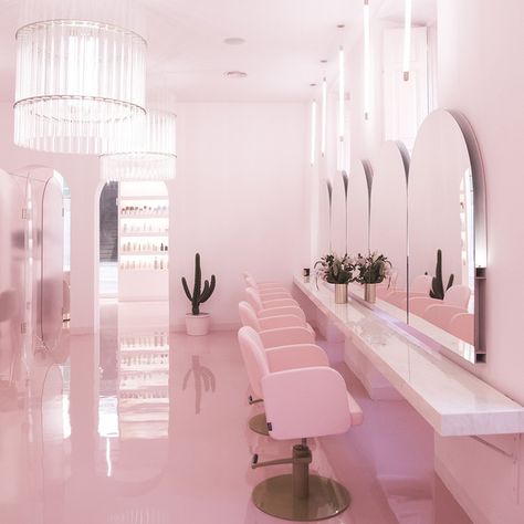 #TICKET -  THE MOST INSTAGRAMEABLE BEAUTY SALON |  It has just been born in Madrid ‘NiM Salón’, a beauty center that leaves no one indifferent. Its owners were not afraid to bet on the rose in an innovative, striking and tremendously instagrameable design. | #LoveUs Beauty Bar Salon, Makeup Studio Decor, Pink Salon, Nail Salon Interior Design, Beauty Salon Interior Design, Nail Salon Interior, Hair Salon Interior, Salon Suites Decor, Nail Salon Decor