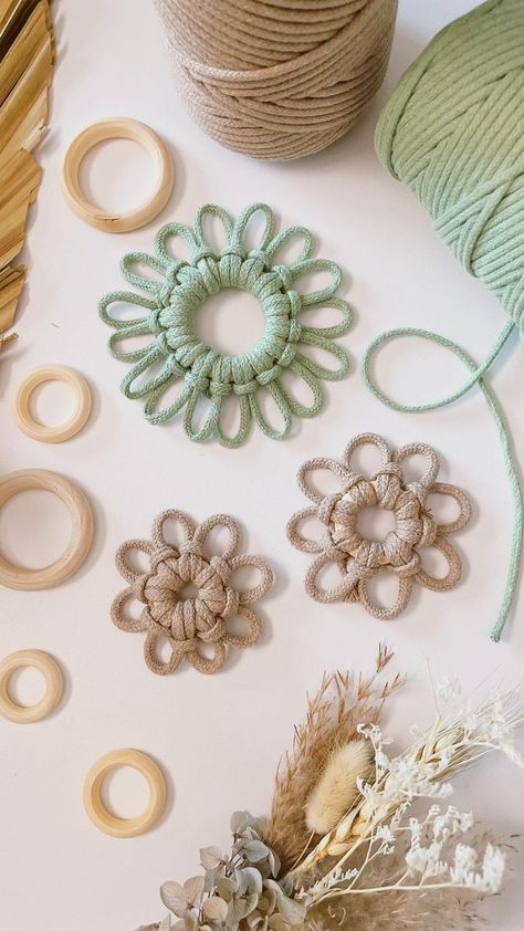 🌸Bochiknot on Reels | Kali J · Bow Chika Wow It Diy Macrame Flower, Heart Wreath Tutorial, Floral Macrame, Sunflower Hat, Macrame Flower, Easy Macrame, Macrame Plant Hanger Tutorial, Girl’s Room, Macrame Knot