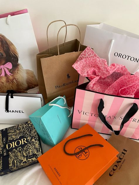 Fashion media beauty aesthetic old money Chanel shopping luxury designer bags Expensive Shopping Bags, Luxury Shopping Aesthetic Bags, Designer Shopping Bags Aesthetic, Shopping Bags Aesthetic Luxury, Shopping Aesthetic Bags, Old Money Chanel, Shopping Bags Aesthetic, High End Shopping, Luxury Shopping Bags