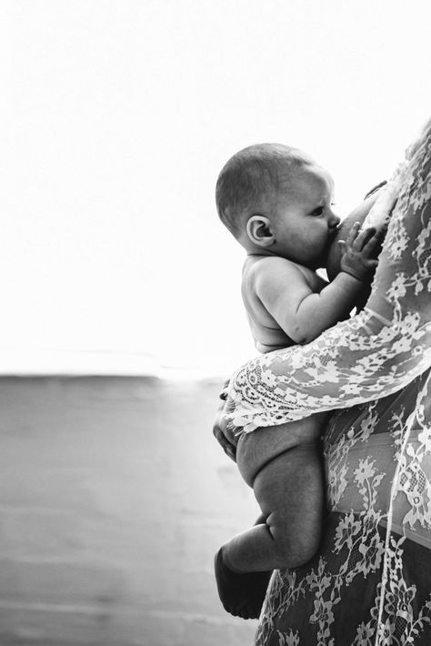 Nursing Photography, Beauty Of Motherhood, Nursing Baby, Baby Breastfeeding, Celebrate Mom, Newborn Photoshoot, Photo Projects, Photography Projects, Baby Photoshoot