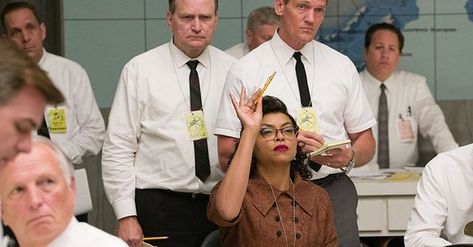 My Movie Bucket List no Instagram: “#212 ~ Hidden Figures Movies based on true stories give me goose bumps! One of the most inspiring and empowering movies you will ever…” Hidden Figures Movie, Alien 1979, Octavia Spencer, Katherine Johnson, Juliette Binoche, Hidden Figures, Lord Byron, Figure Photo, Gary Oldman