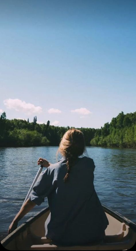 girl rowing on lake Nature, Rowing Boat Aesthetic, Small Boat Aesthetic, Rowboat Aesthetic, Alaska Summer Aesthetic, Lake Inspo Pics, Lakeside Aesthetic, Lake Girl Aesthetic, Lake Photoshoot Ideas