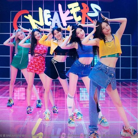 Itzy Sneakers, Itzy Checkmate, Rarest Personality Type, Fake Baby, Bias Kpop, Stephen Colbert, Lets Do It, New Song, Sneakers Outfit