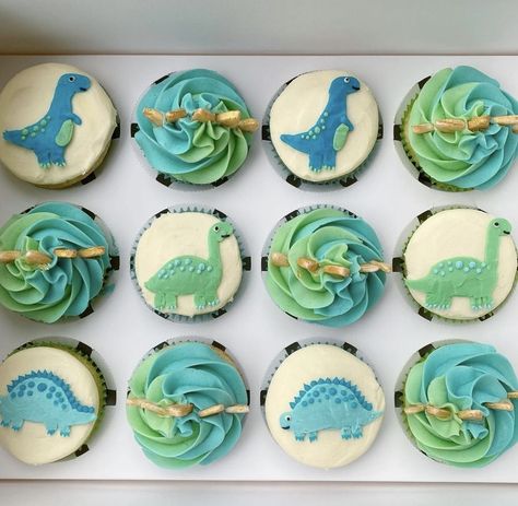 Dino 1st Birthday Cupcakes, 3 Rex Birthday Cupcakes, Cute Dino Cupcakes, Dinosaur Cake And Cupcakes, Dinasour Birthday Cupcake Ideas, Dino Theme Cupcakes, Dinosaurs Cupcakes Ideas, 3 Rex Cupcakes, Dinasour Cupcake Cakes