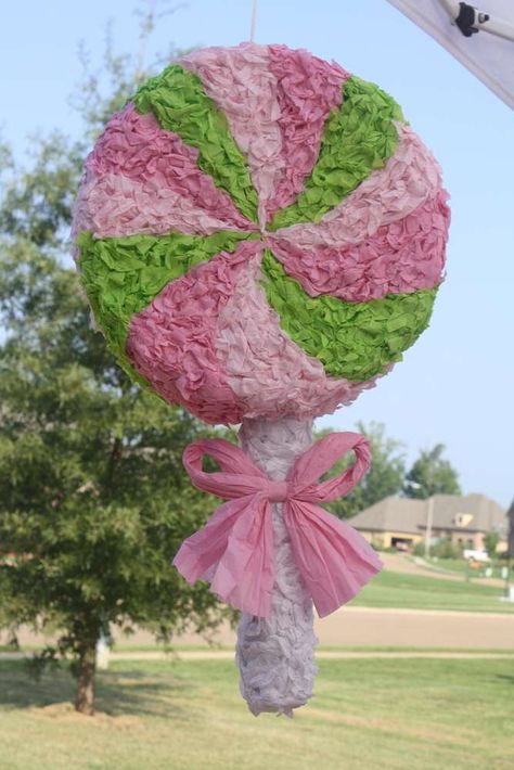 Natal, Candy Land Pinata, Candyland Pinata Ideas, Lollipop Pinata, Unique Pinatas, Candy Pinata, Sweet Shoppe Birthday Party, Floral Party Ideas, Pinata Birthday