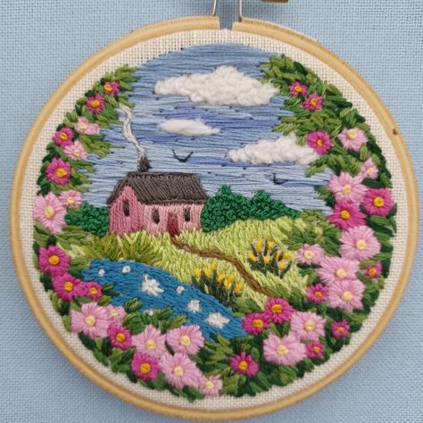 Embroidery Flower Field, Landscape Embroidery Patterns Free, Cross Stitch Home Decor, Embroidery Landscape Easy, Scenic Embroidery, Free Embroidery Patterns Printables, Embroidery Scenery, Scenery Embroidery, Embroidery Art Modern
