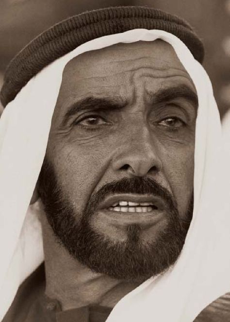 sheikh zayed History Uae, Commerce International, Gangsta Style, Handsome Arab Men, Sheikh Zayed, Alphabet Activities Preschool, Arab Men, Islam Facts, Beauty Skin Care Routine