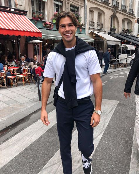 Will Schmarr on Instagram: “Strolling Parisian style 🚶🏽‍♂️🇫🇷” Paris Men Outfit Summer, Parisian Male Fashion, Mens Paris Street Style, Parisian Men Outfit, Parisian Male Style, Parisian Outfit Men, Men French Fashion, Paris Man Outfit, Parisian Style Men Summer