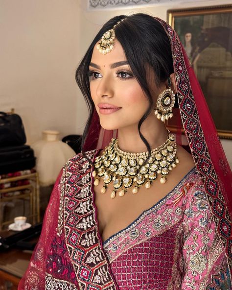 Ridhi Verma | Makeup & Hair (@makeoversbyridhiverma) • Instagram photos and videos Indian Bride Hair, Bride Hair And Makeup, Bride Hairstyle, Indian Bride Hairstyle, Bride Hair, Wedding Look, Indian Bridal Makeup, Hair And Makeup, Makeup Hair