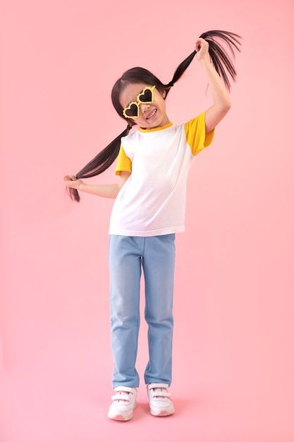Child Model Photo Shoot, Kids Personality Portraits, Kid Poses Reference, Kid Poses For Photoshoot, Kids Model Shoot, Kid Photoshoot Poses, Kids Poses For Photoshoot, Kids Clothing Photoshoot, Poses For Kids Photoshoot