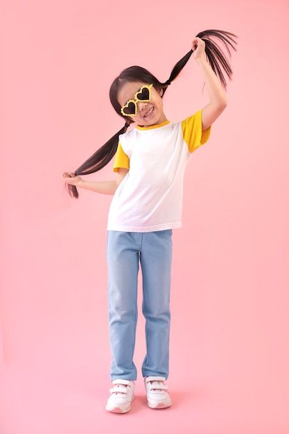 Kids Personality Portraits, Kid Poses For Photoshoot, Kids Model Shoot, Kid Photoshoot Poses, Kids Poses For Photoshoot, Kids Clothing Photoshoot, Kids Photoshoot Ideas Studio, Kids Photoshoot Poses, Kids Fashion Photoshoot