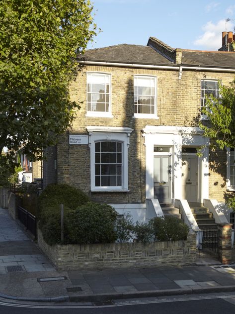 A Star Is Born: A Rehabbed London Maisonette from a Newly Minted Designer, High/Low Secrets Included Small London Terrace House, London Small House, Georgian London Townhouse, English Terrace House, Georgian Terrace House, Small London House, Small Georgian Homes, London Terrace House Interior, Small House Uk