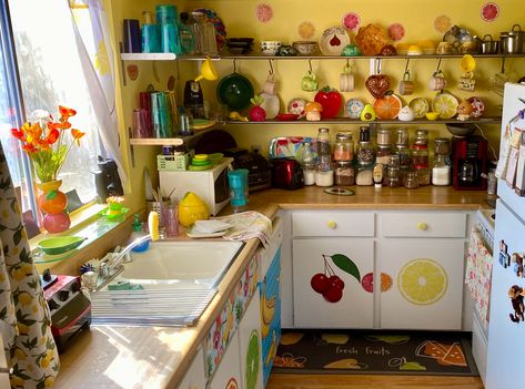 Adding fruit dopamine decor to my small kitchen - fruit themed plates and bowls- fruit decals - anything fruit related - lemon cabinet knobs - lemon dish toewls - dishwasher covered up with peel and srick wallpaper Maximalist Decor Kitchen, Funky Kitchen Ideas, Maximalist Decor Vintage, Kitchen Eclectic, Colorful Maximalist Decor, Fruit Kitchen Decor, Citrus Kitchen, Island Farmhouse, Funky Kitchen