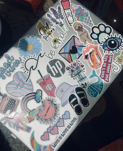 Chromebook Stickers Aesthetic, Decorate Laptop Stickers, Msi Laptop Aesthetic, Stickers On Laptop Layout, Aesthetic Laptop Sticker Ideas, Aesthetic Ipad Case Stickers, Decorating Laptops With Stickers, Laptop Stickers Collage Ideas, Laptop Accessories Aesthetic