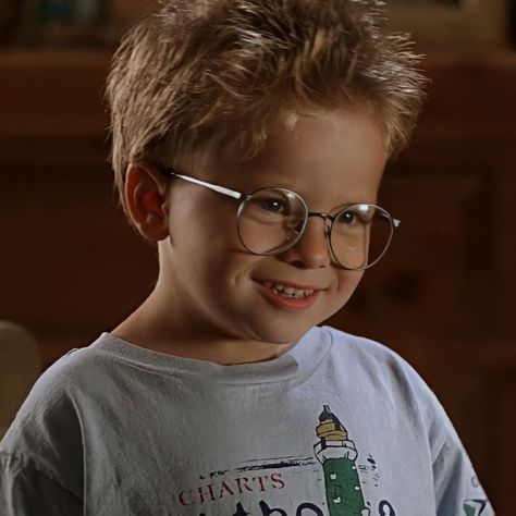 Jonathan Lipnicki as Ray Boyd in Jerry Maguire #jonathanlipnicki #raybond #jerrymaguire Jonathan Lipnicki, Jerry Maguire, Romance, Film