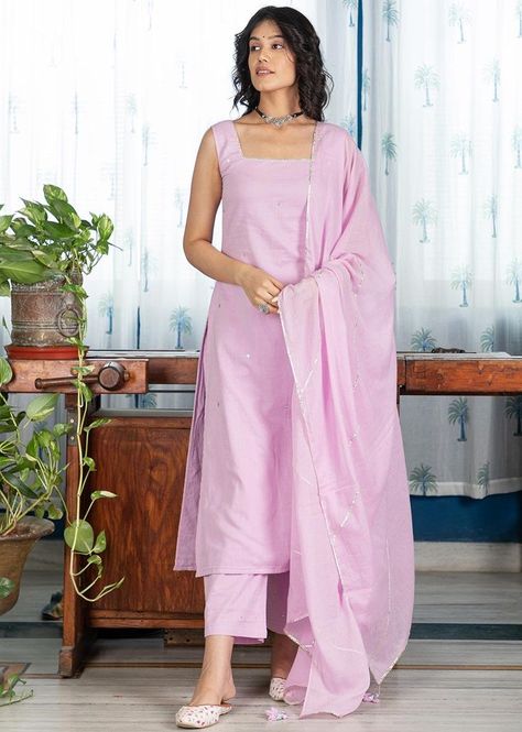 Mulmul Lilac SLEEVELESS KURTA AND PALAZZO SET | BEAUTIFUL GOTTA AND STONE DETAILING #mumulsuit #sleevlesskurta #Palazzoset #womenfashion #gottadetails #kurtaset #designerwear #indianwear #rakhioutfits #festivewear #onlinefashion #womensuitsets Pink Colour Dress Design, Sleeveless Suit Design, Sleeveless Kurti Designs, Gathered Anarkali, Latest Traditional Dresses, Sleeveless Kurti, Pink Colour Dress, Colour Party, Dress Design Ideas