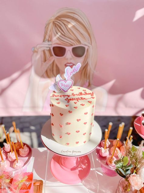 Taylor Swift Birthday Party Ideas | Photo 2 of 15 | Catch My Party Birthday Taylor Swift, Taylor Swift Birthday Party, Swift Party, Taylor Swift Birthday Party Ideas, Taylor Swift Party, Taylor Swift Birthday, Swift Photo, Girls Birthday Party, Birthday Party Ideas