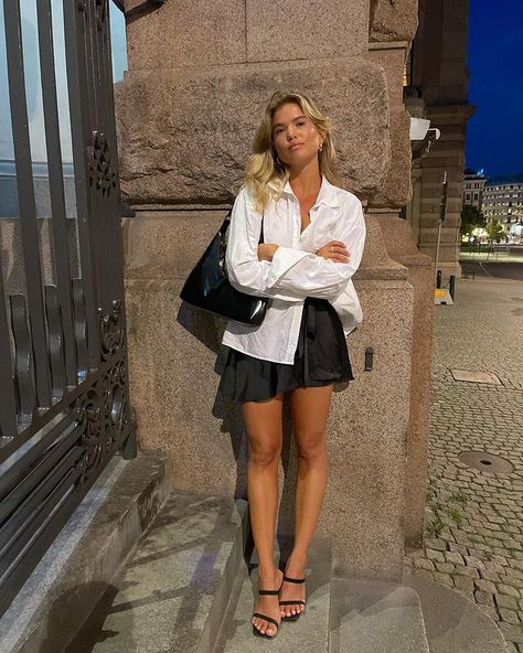 MATILDA DJERF (@matildadjerf) • Instagram photos and videos Matilda Djerf Style, Moda Aesthetic, Bianca Jagger, Quoi Porter, Europe Outfits, Matilda Djerf, Jeanne Damas, Paris Outfits, Mode Ootd